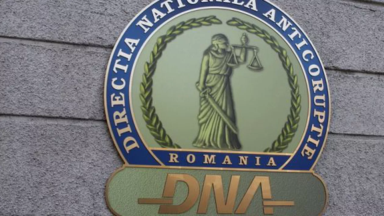 Vaslui: Doi șefi de la rutieră, reținuți pentru luare de mită, trafic de influență și abuz în serviciu