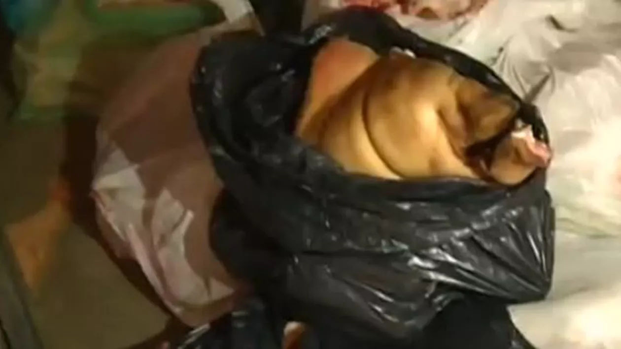 Giurgiu: Tone de carne comercializată ilegal în târguri au fost confiscate de autorități, în urma unor controale (VIDEO)