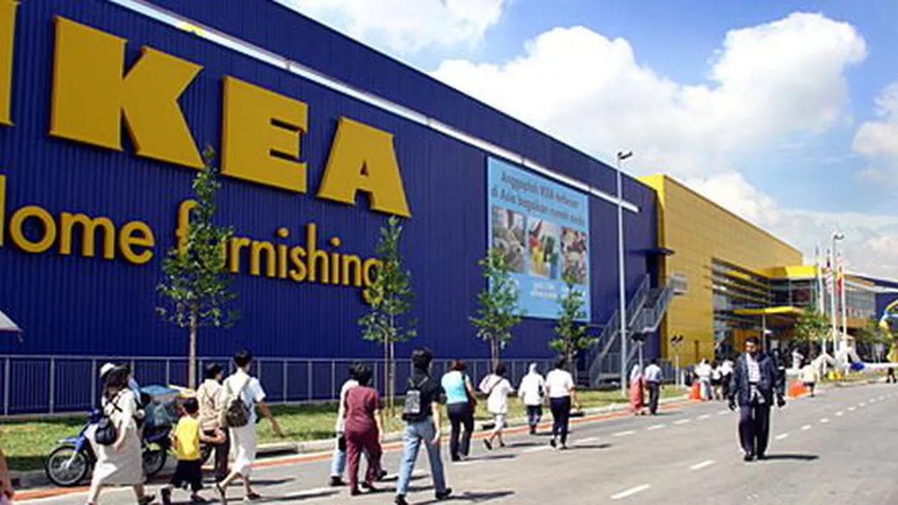 IKEA neagă că vinde masa Hadølf, în formă de svastică, la prețul de 88 de euro: Imaginea, care a devenit virală, este doar...o glumă proastă