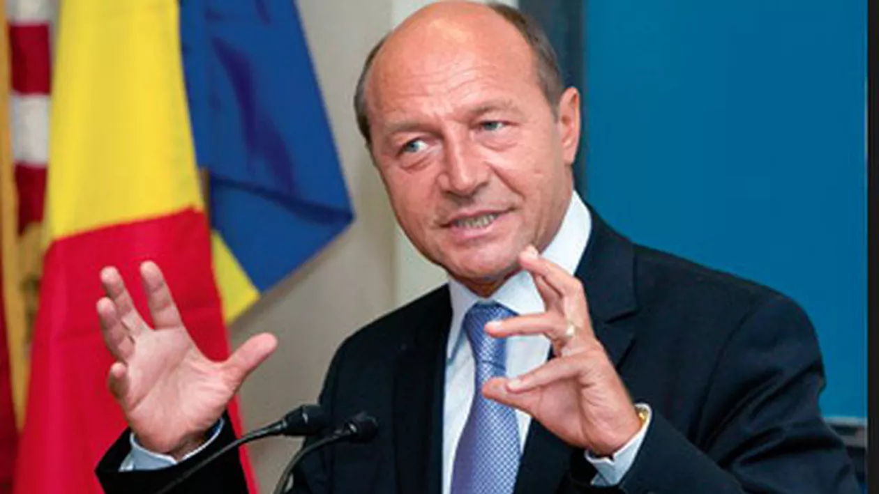 "Ziua în care PSD şi PNL îngroapă în datorii viitorul ţării". Traian Băsescu: Încearcă să-și atragă electorat utilizând bani publici