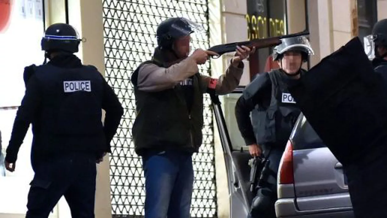 Atacurile de la Paris: Jihadistul Salah Abdeslam a scăpat de trei controale ale poliței din Franța înainte să ajungă în Belgia