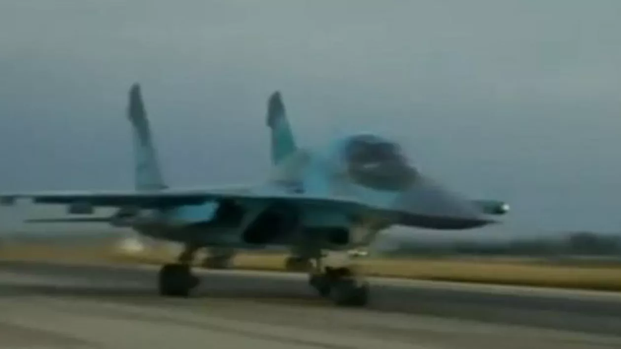 O echipă de jurnaliști birtanici a vizitat o bază aeriană a Rusiei din Siria pentru a observa cum acționează armata rusă (VIDEO)