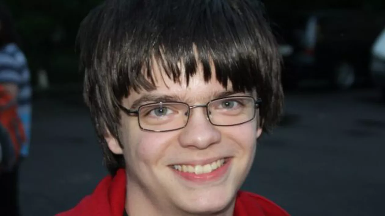 Cel mai medaliat elev român la olimpiade va lucra la Facebook. Rareș Buhai va fi software engineer