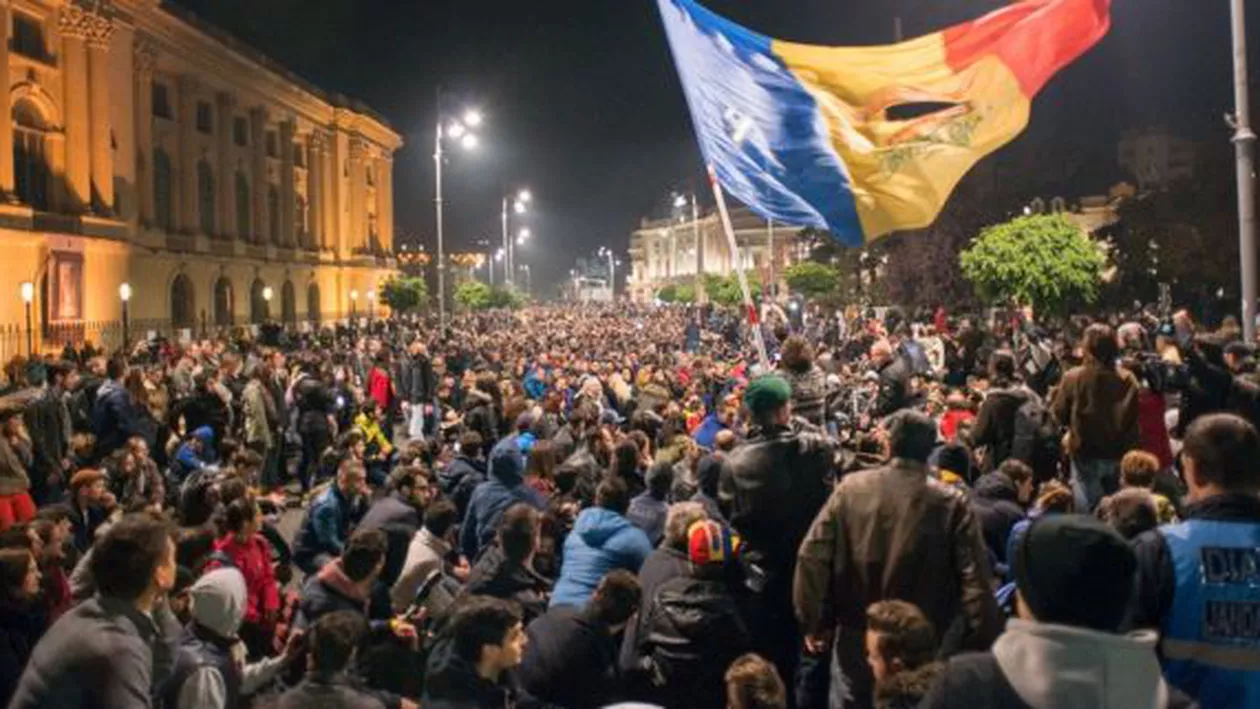 "Și-au luat România înapoi...Iohannis, Mihalache, securiștii, etc.": Unde va duce ciocnirea dintre o clasă politică stupidă, coruptă și indiferentă și un electorat tot mai nervos?