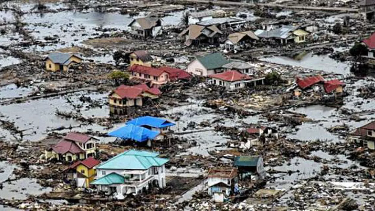 Indonezia: 11 ani de la tsunamiul provocat de un cutremur cu magnitudinea 9,3, în urma căruia au murit peste 230.000 de persoane (VIDEO)