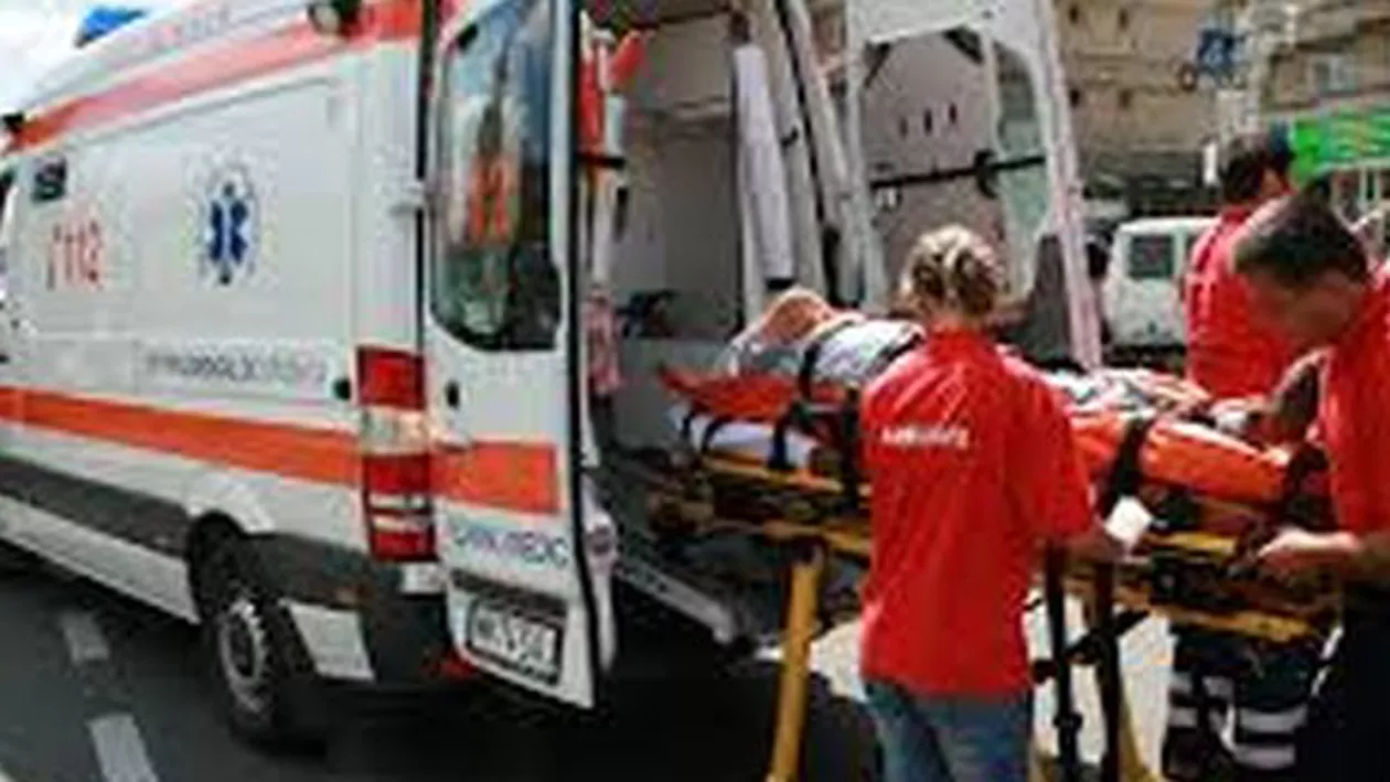 O persoană a murit și două sunt rănite, după ce o mașină s-a răsturnat în râul Trotuș lângă Onești