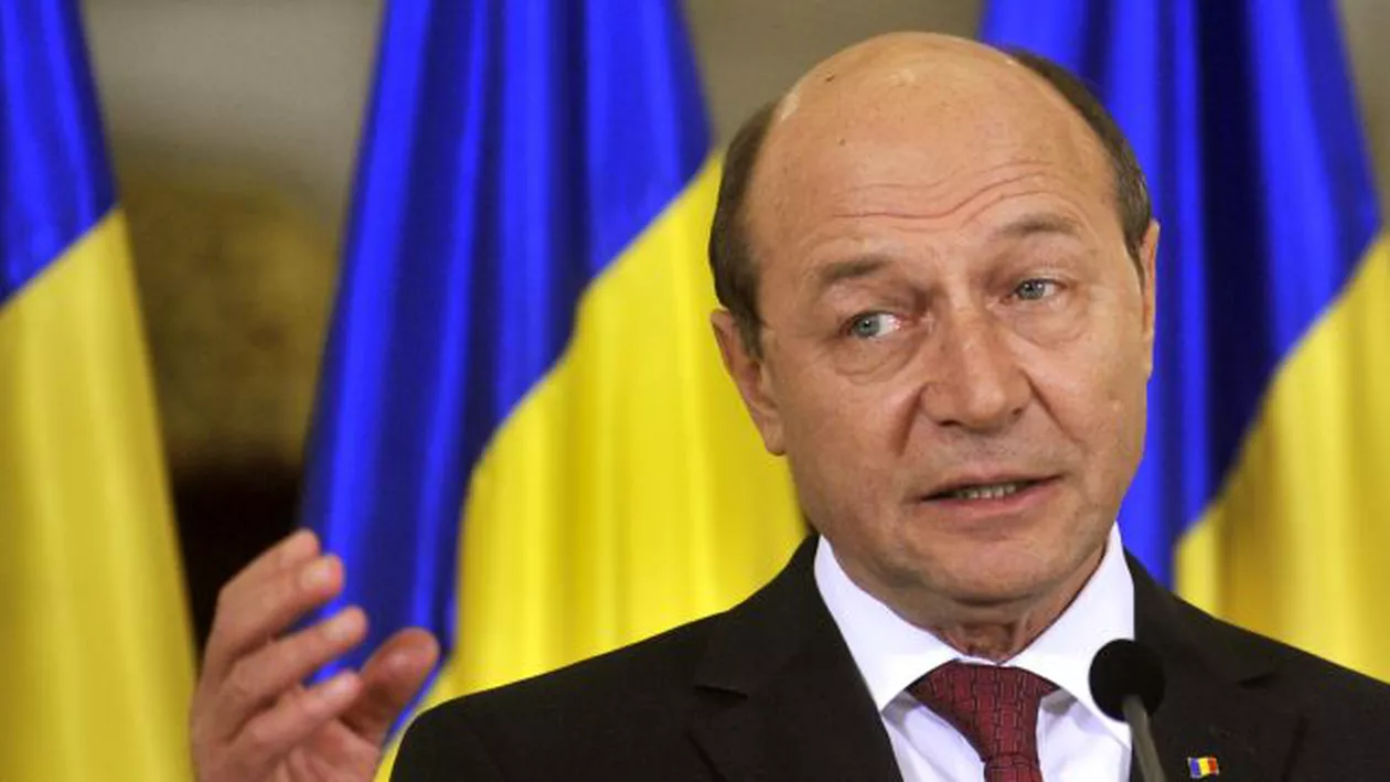 Traian Băsescu: Creșterea salarială este o greșeală, deoarece este făcută în același timp cu reducerea de fiscalitate. Iohannis ar trebui să aibă mare grijă la deciziile de acest fel (VIDEO)