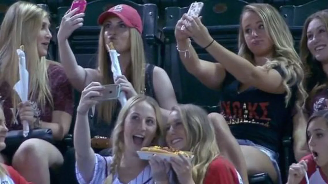 Cele mai interesante selfie-uri din 2015