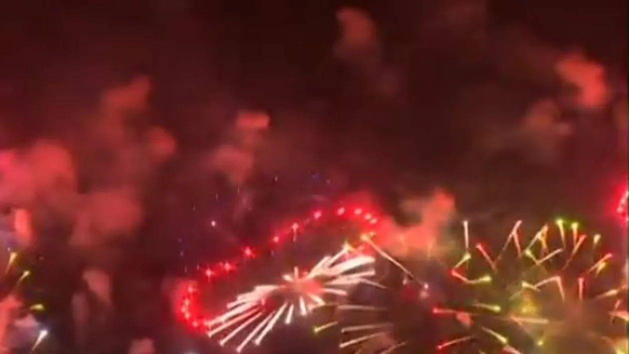 China, Japonia și alte 8 țări asiatice au trecut în 2016. Acestea au marcat momentul prin spectacole superbe de artificii (VIDEO)