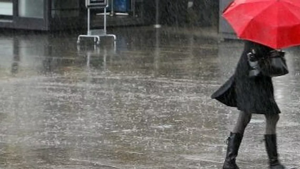 Cod galben de ploi, în trei județe, până joi, la ora 12.00 (FOTO)