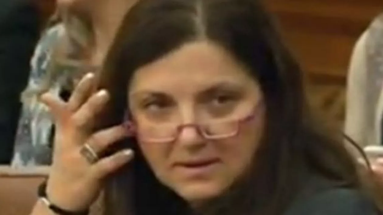 Ministrul Justiției, despre cărțile scrise de deținuți: Asistăm la o creștere absolut impresionantă a numărului de lucrări. Dacă s-a încălcat legea, nu voi fi timidă în a lua măsuri