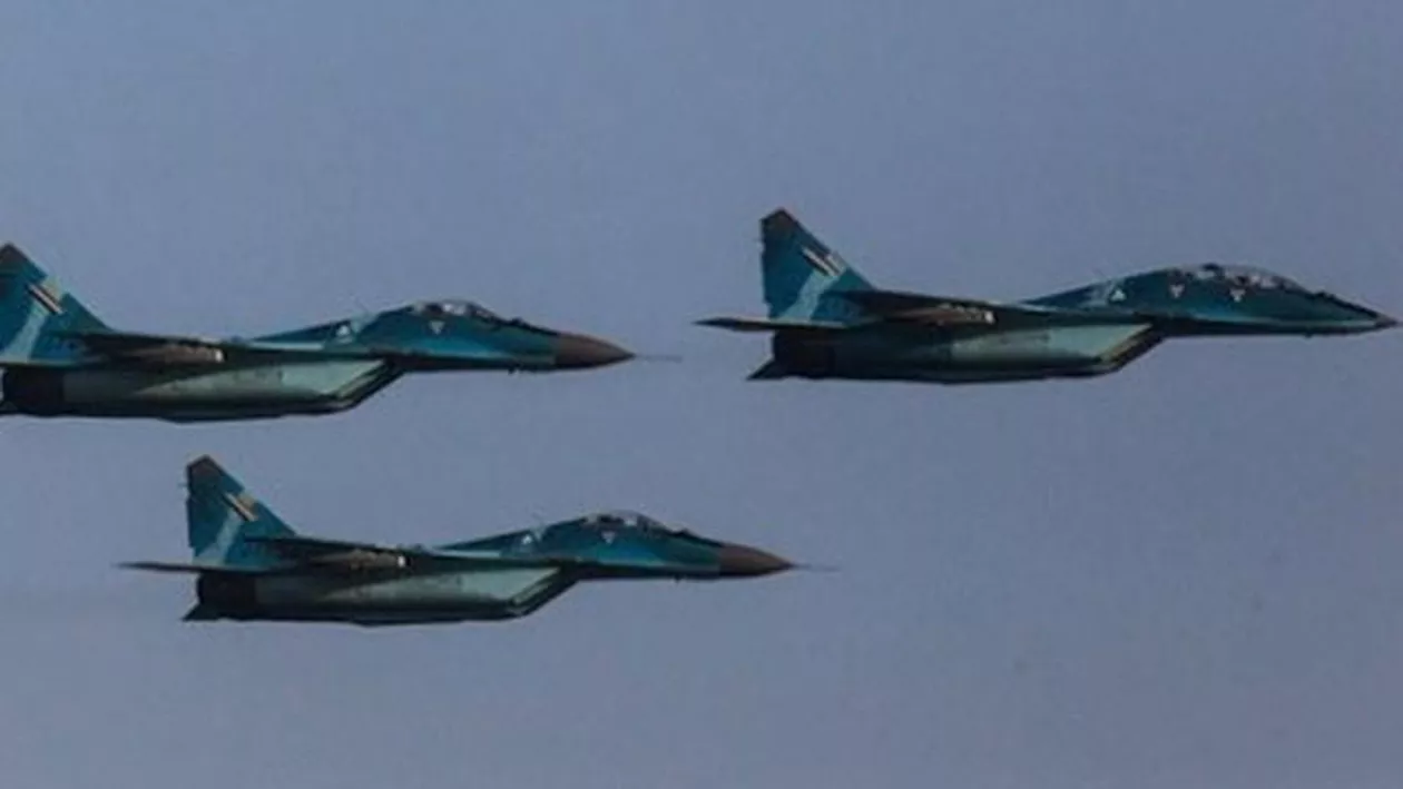 Zahărul ar putea face avioanele de vânătoare invizibile (VIDEO)