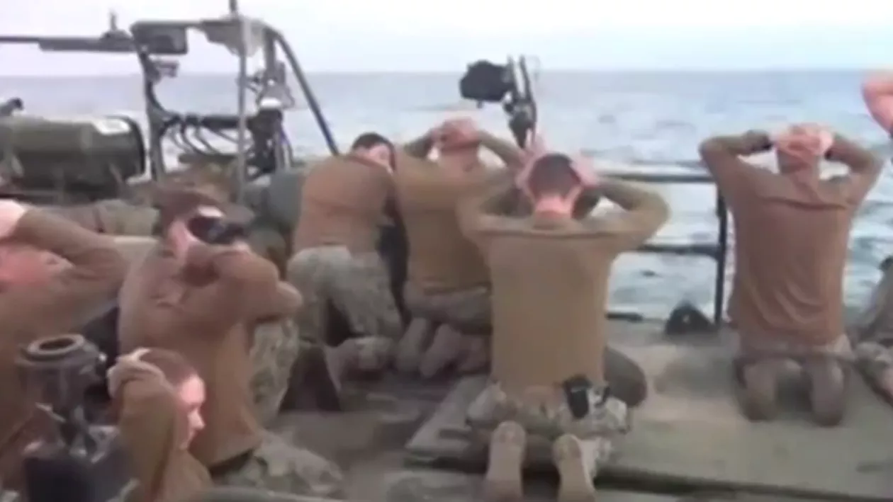 Zece marinari americani, filmați când cereau iertare în genunchi trupelor iraniene (VIDEO)