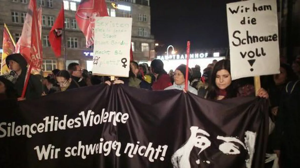 Agresiunile din Koln: A crescut cererea pentru arme de autoapărare. „Vin mai ales bărbați, care vor să cumpere spray-uri pentru iubitele sau fiicele lor”
