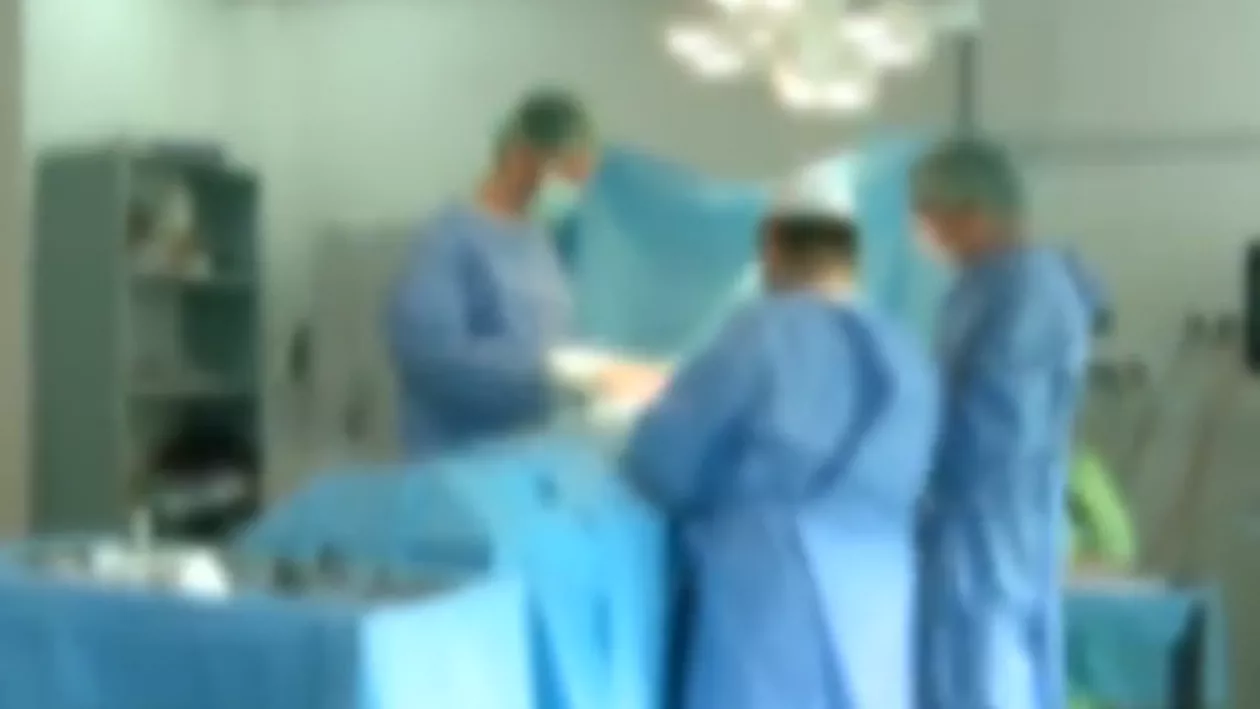 Chirurgul care şi-a înjunghiat colegul cu bisturiul va fi prezentat magistraților cu propunere de arestare preventivă. Ploscaru a candidat în 2012 pe listele PRM cu sloganul ”Eu tai în carne vie!”