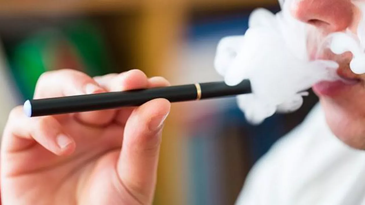 STUDIU: Reclamele țigărilor electronice încurajează copiii să fumeze