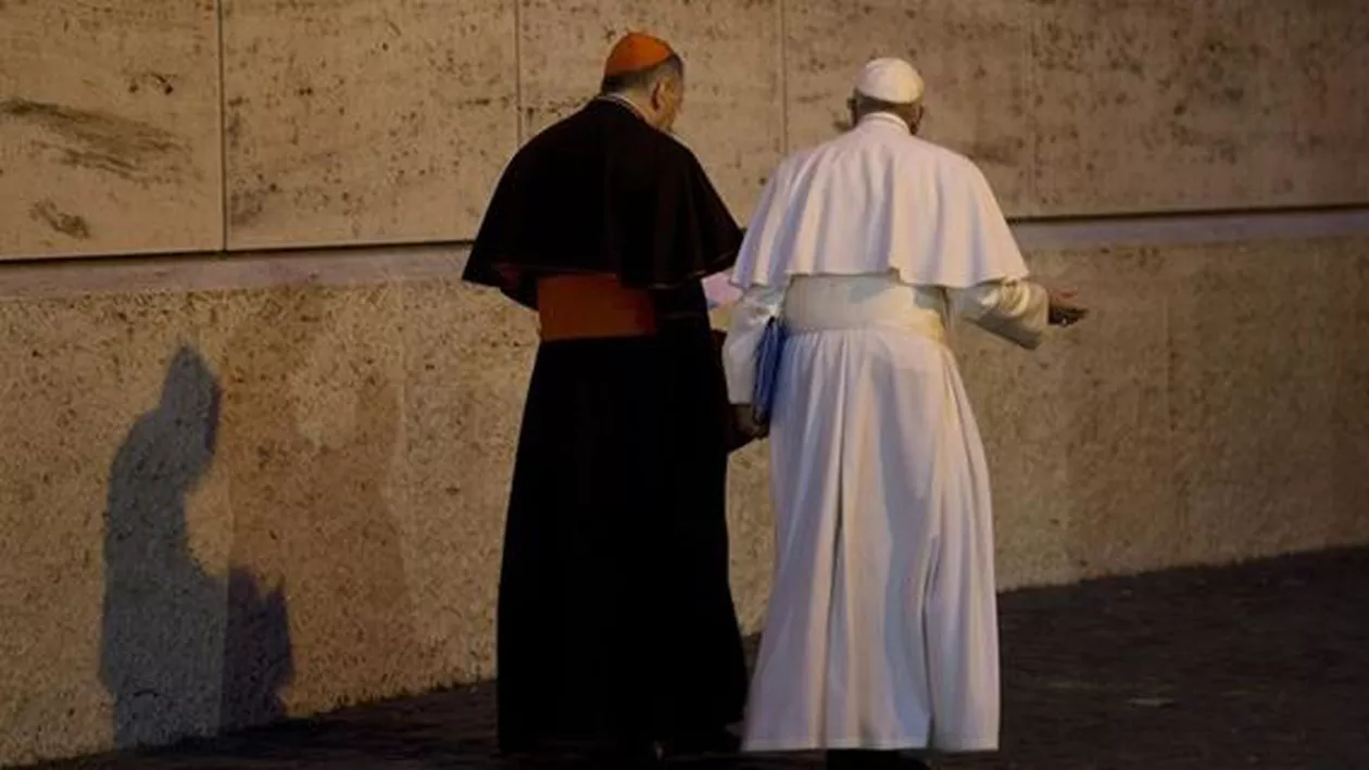 Cardinalul Parolin spune că una din bucuriile Papei Francisc sunt călătoriile în interes de serviciu