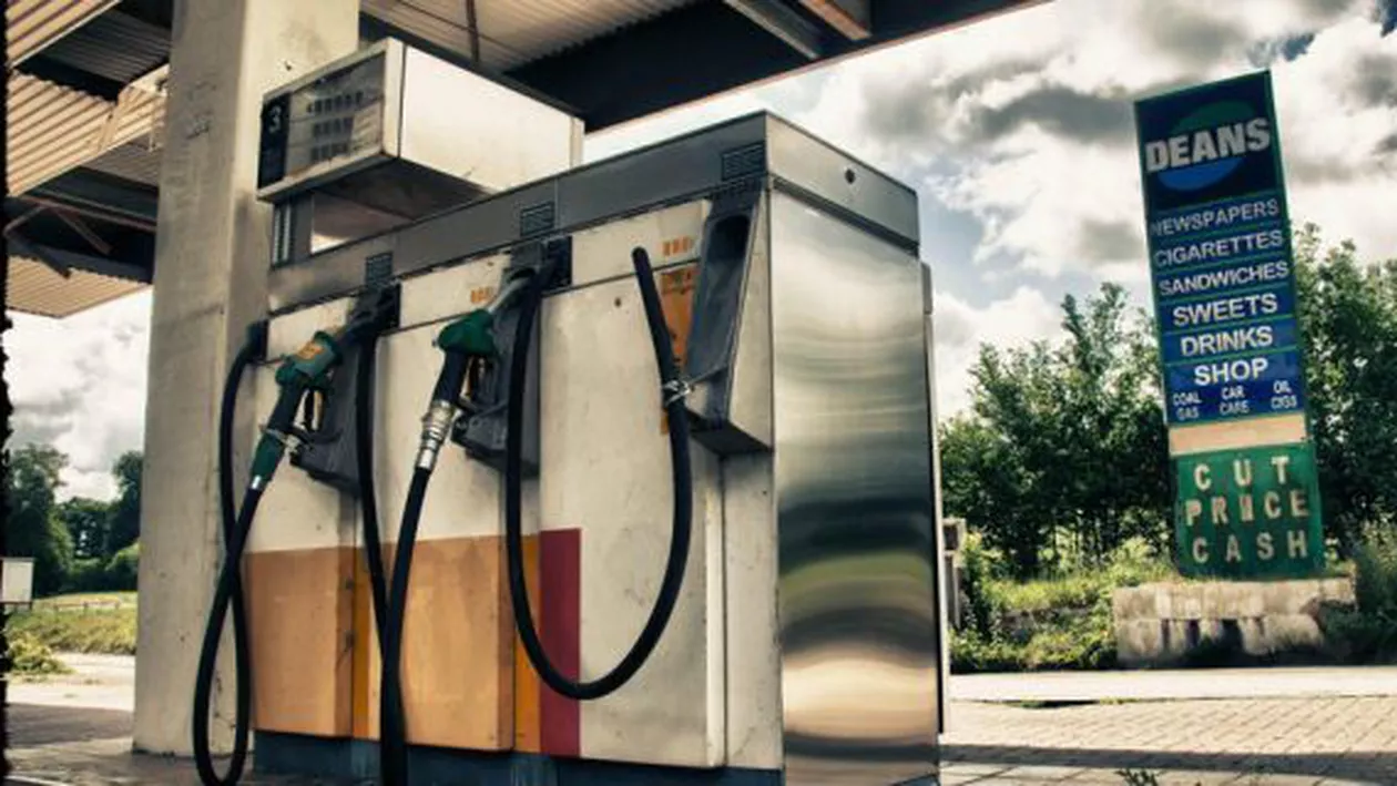 Marele Regat al Arabiei Saudite, în stare de panică: Poate supravieţui cu preţuri scăzute ale petrolului doar 4 ani