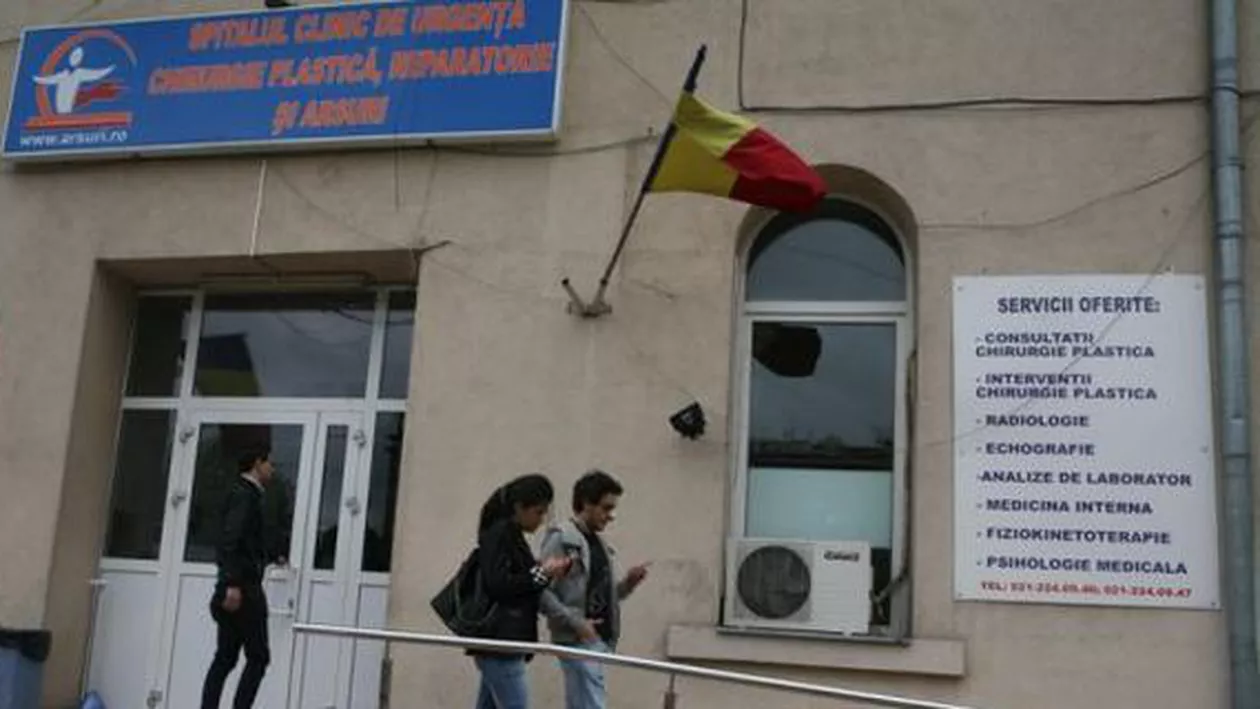 Una dintre femeile rănite în incendiul de la Chișinău a murit miercuri seară la Spitalul de Arși din București