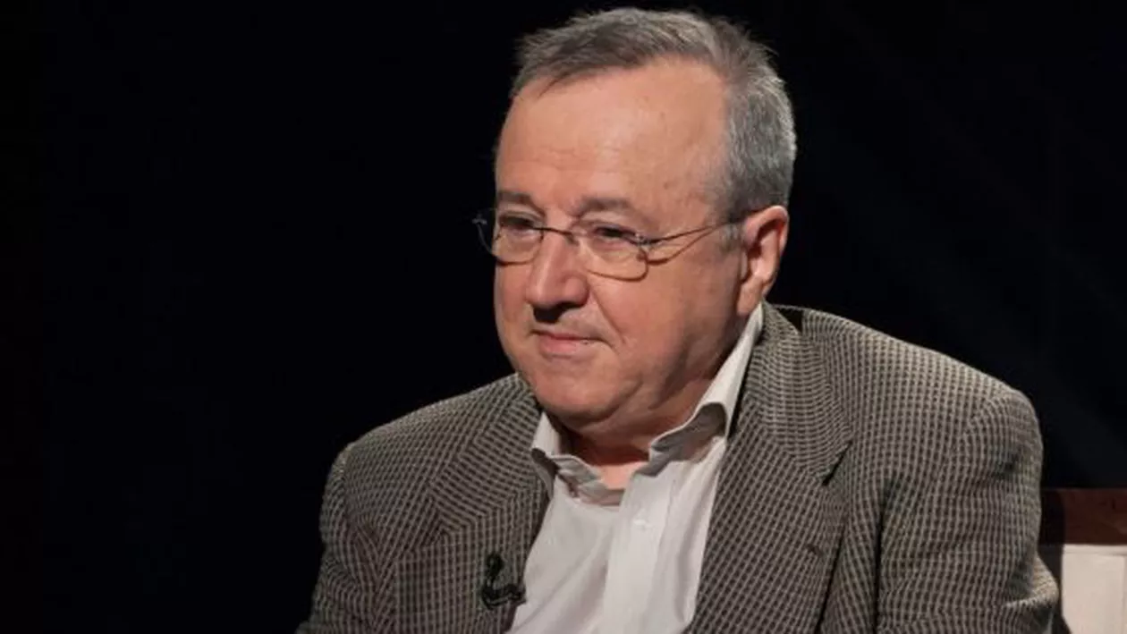 Ion Cristoiu, în drum spre Cascada Putnei: „De n-ar fi parapetul de fier, din marginea malului, s-ar duce toți oamenii în apă cu telefoane mobile cu tot”