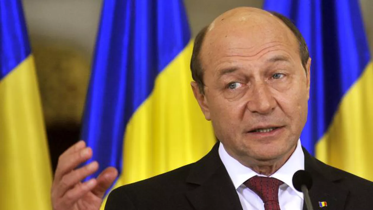 Traian Băsescu: Lui Cioloș degeaba îi dăm cu tigaia în cap, că el respectă o înțelegere politică privind alegerile locale într-un singur tur (VIDEO)