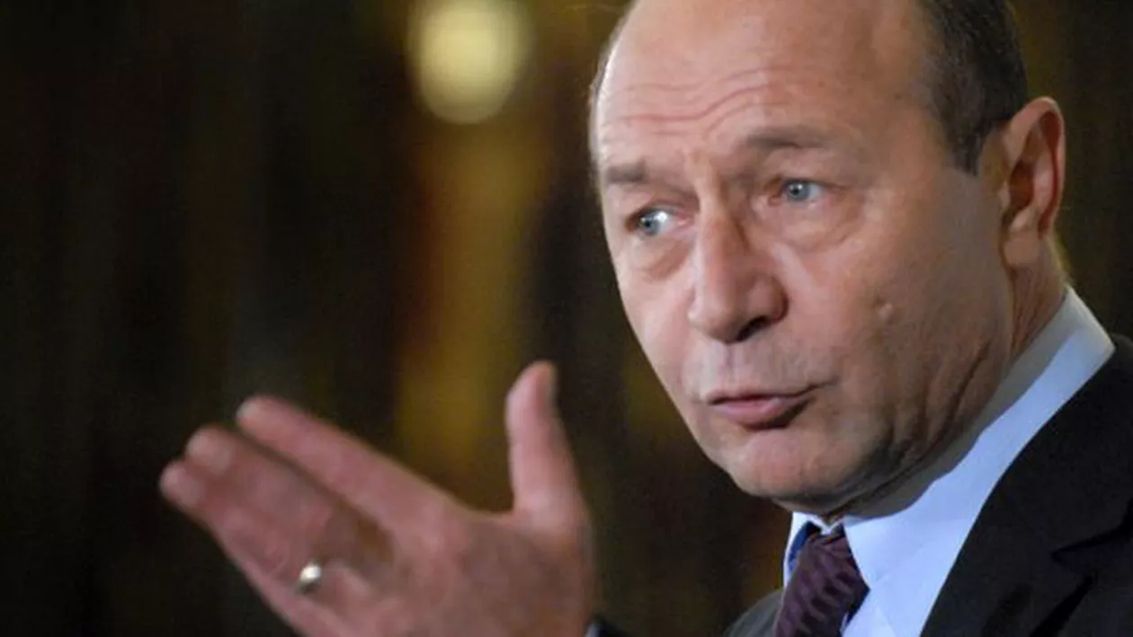 Băsescu: "I-am spus verde în faţă lui Voronin, hai, în Parlament mergem amândoi, tu preşedintele României Mari, eu vicepreşedinte"