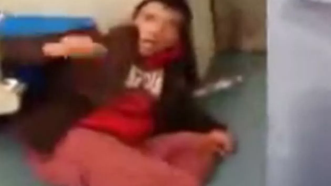 Imigranții atacă din nou: La Londra, un bărbat de origine rusă sare în ajutorul unui bătrân atacat de un tânăr din Orientul Mijlociu (VIDEO)