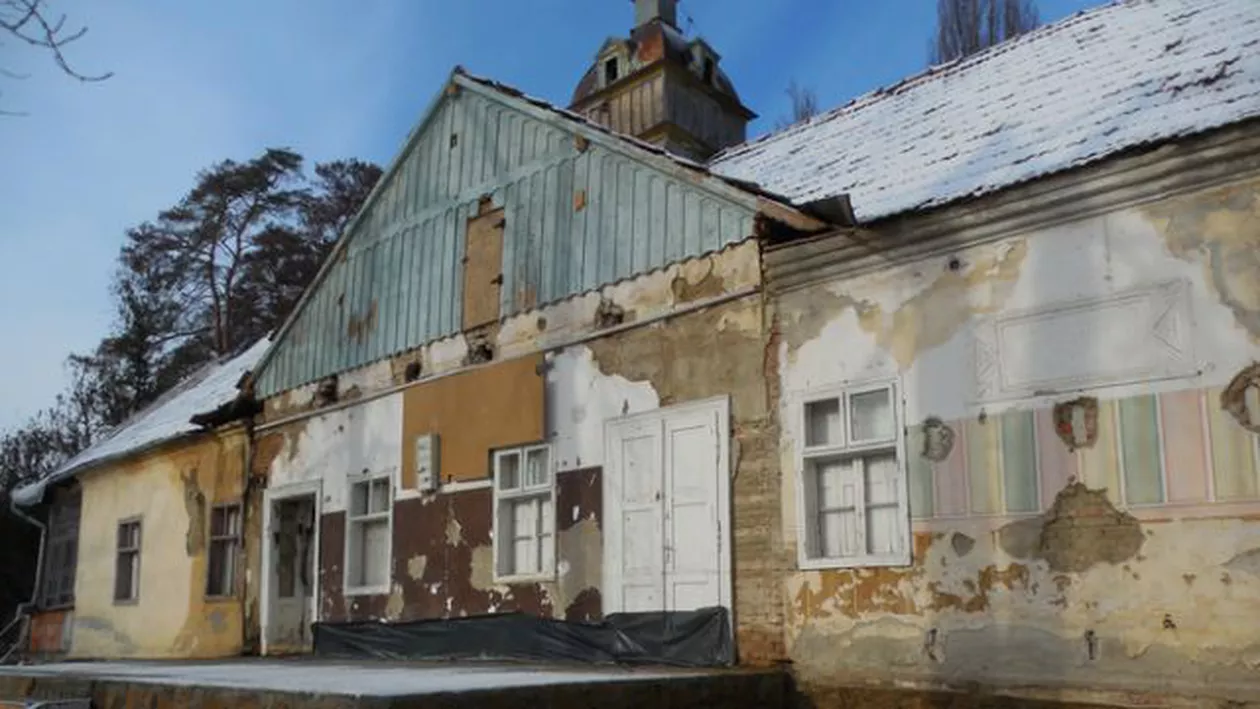 O placă de calcar din anul 213 a fost găsită în pereții casei lui Iuliu Maniu (FOTO)