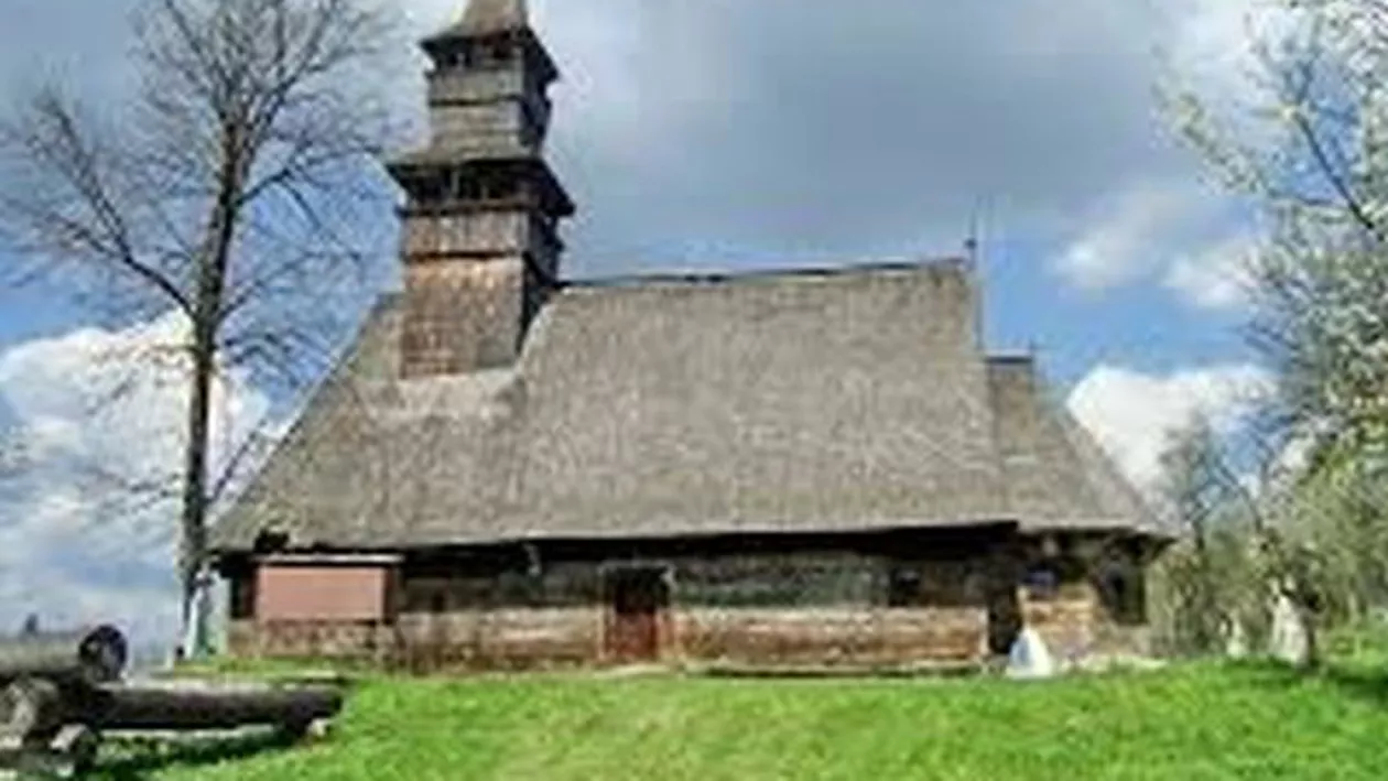 Imagini spectaculoase cu bisericile de lemn din România construite în secolul XIX (VIDEO)