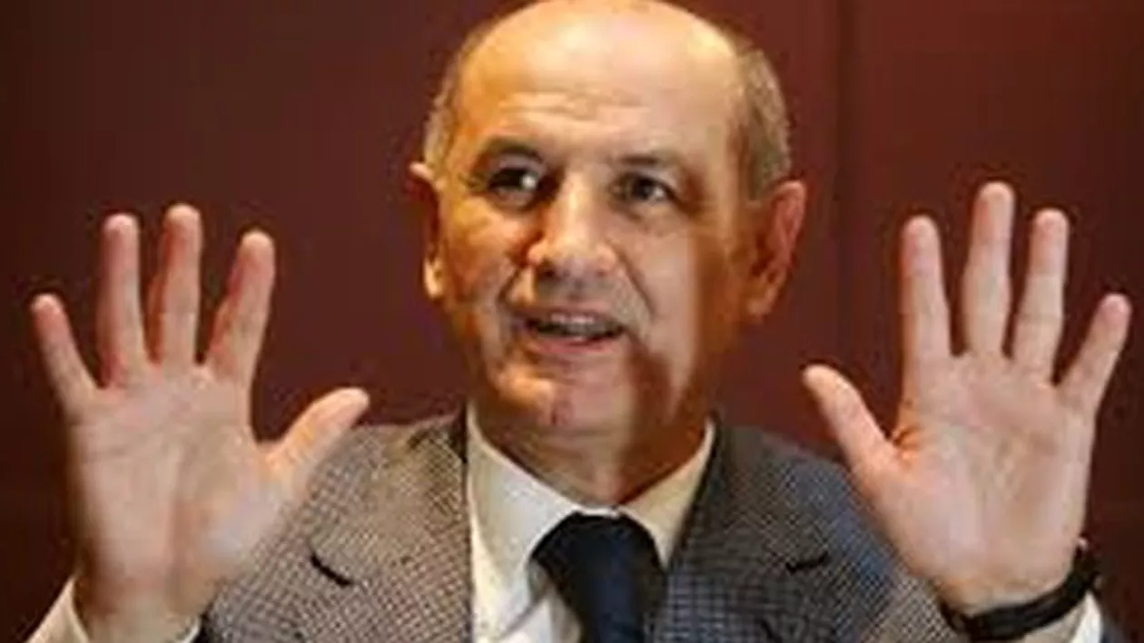 George Copos, despre acuzația de plagiat: Am citat consistent din alte cărţi, dar am menţionat sursa