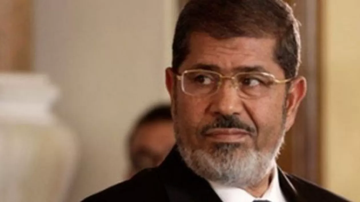 Egipt: Condamnările la moarte pentru 149 de persoane au fost anulate. Printre beneficiarii deciziei, fostul preşedinte Mohamed Morsi