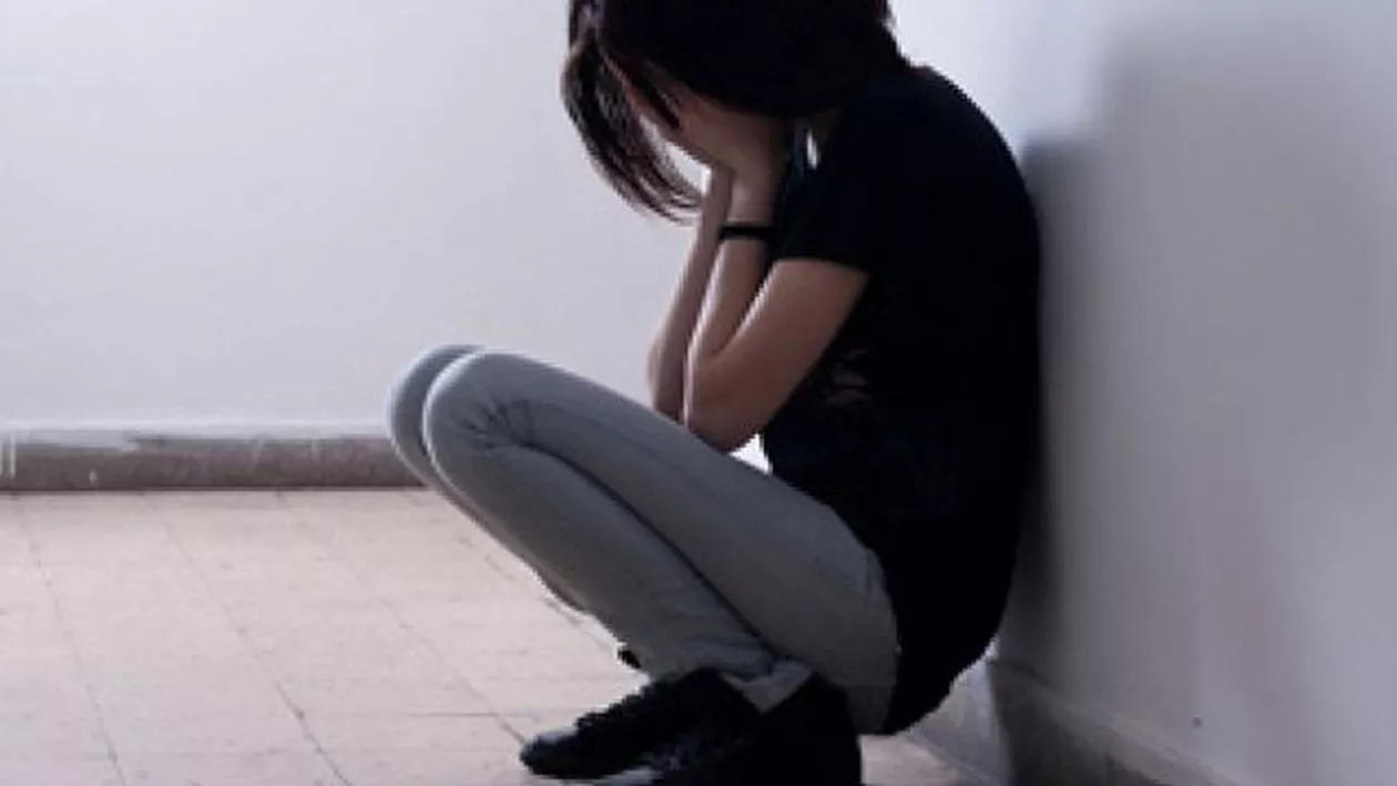 Anchetă demarată în Sibiu după ce o fetiță a fost bătută la școală de un coleg mai mare (VIDEO)