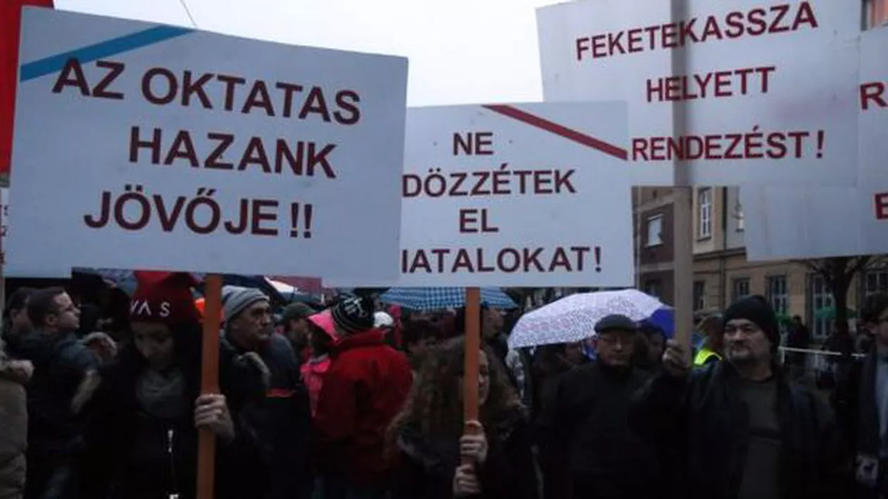 Oficial al Ministerului de Educație din Ungaria, înlocuit în urma protestelor