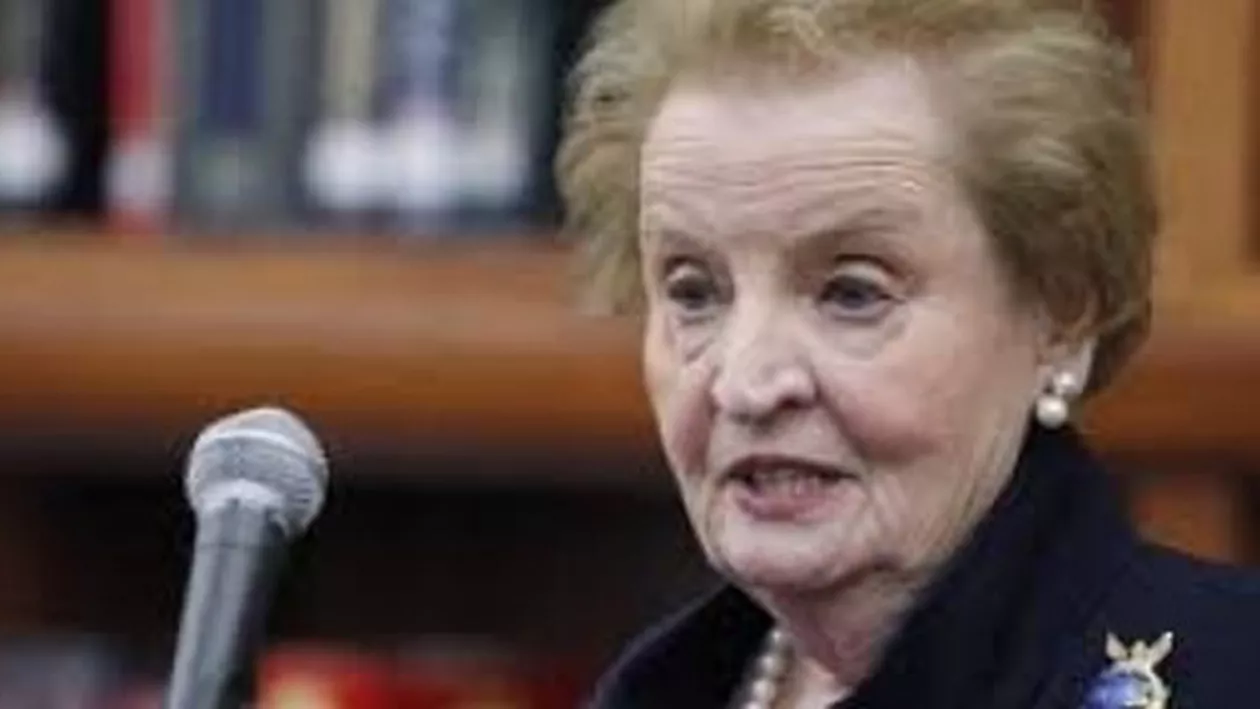 Madeleine Albright le cere femeilor să o susțină pe Hillary Clinton: Există un loc special în iad pentru femeile care nu se ajută reciproc!