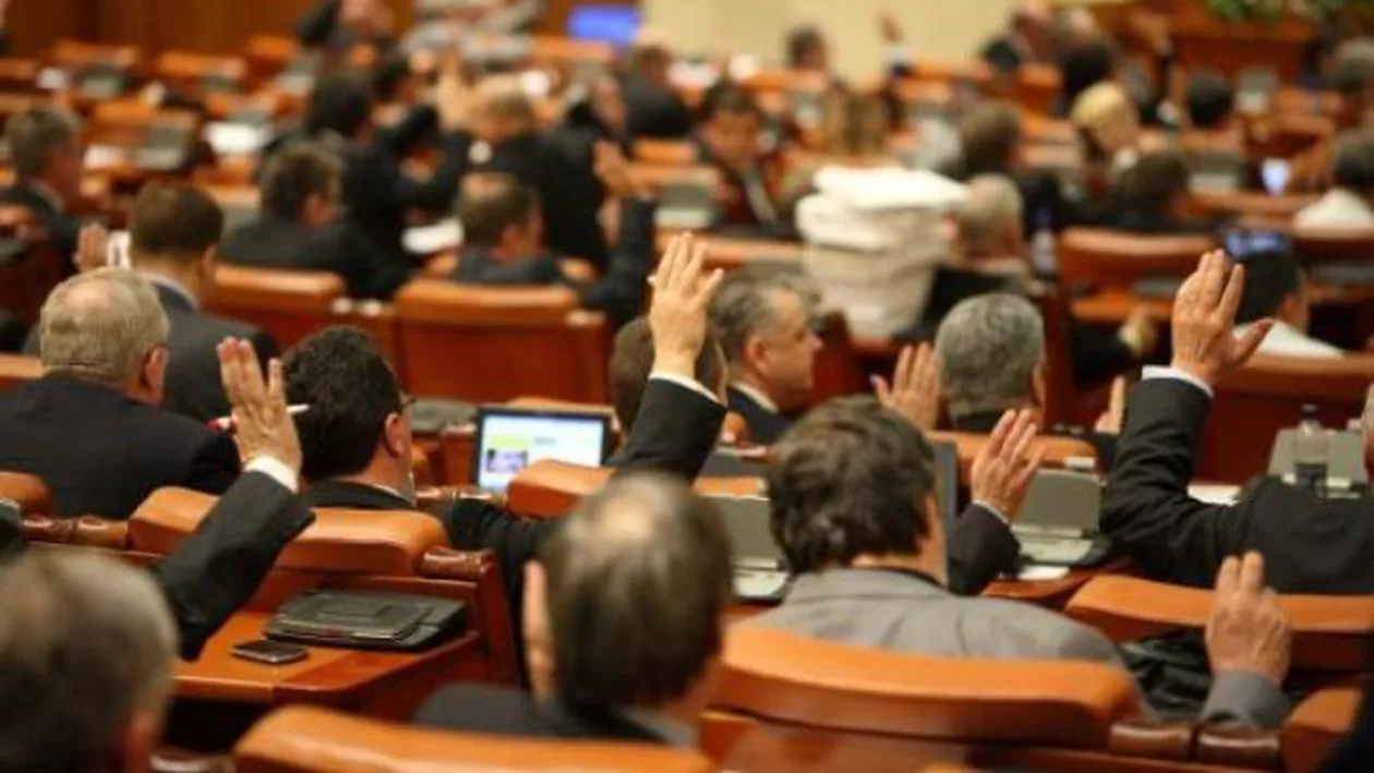 Legea privind pensiile speciale acordate aleșilor va fi discutată în Parlament