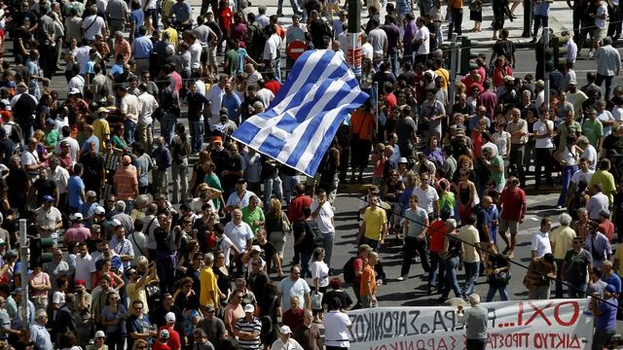 Grecia: Autoritățile au folosit gaze lacrimogene împotriva fermierilor protestatari de la Atena (VIDEO)
