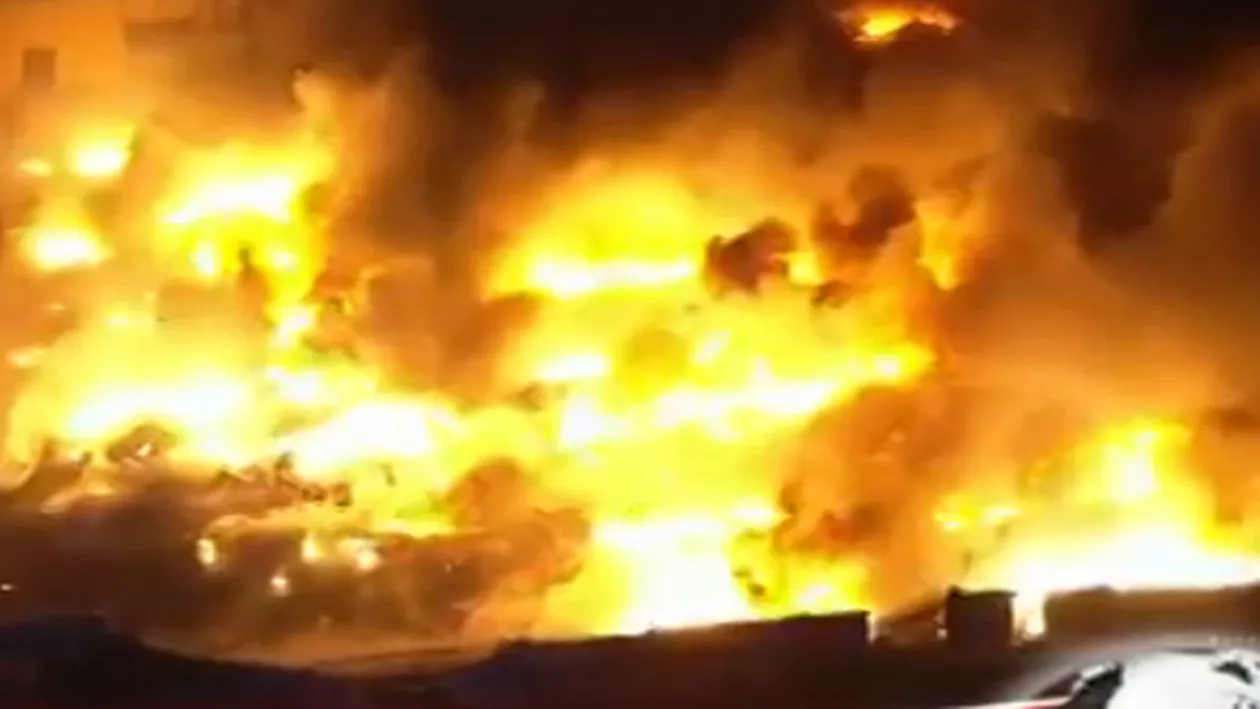 SUA: Incendiu puternic în New Jersey. Peste 200 de autospeciale au intervenit (VIDEO)