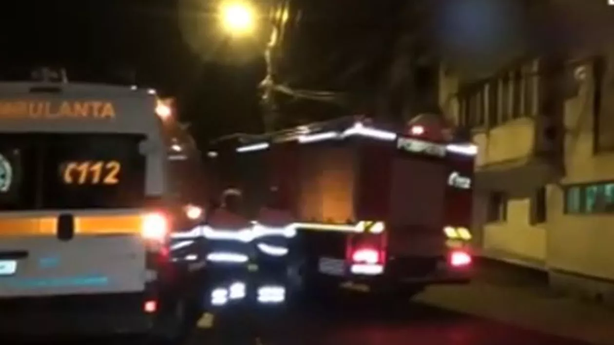 Alarmă falsă în Dej. Un bărbat disperat a sunat la autorități pentru că prietenul lui nu răspundea la telefon. Dar acesta voia să fie singur de Ziua Îndrăgostiților (VIDEO)