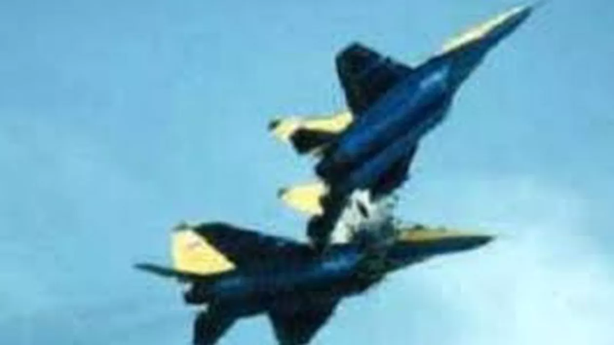 "Aripa dreaptă se dezmembrase parţial şi coada unui alt avion era ruptă": Două avioane s-au ciocnit la sol pe aeroportul din Detroit (VIDEO)
