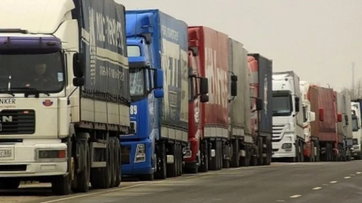 Coșmarul transportatorilor s-a încheiat. Tirurile pot trece din noi prin vama Ormenio, care a fost blocată o săptămână (VIDEO)