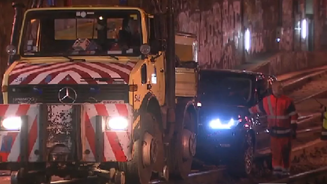 Belgia: Un șofer a intrat cu mașina la metrou și a mers cinci stații pe șine (VIDEO)