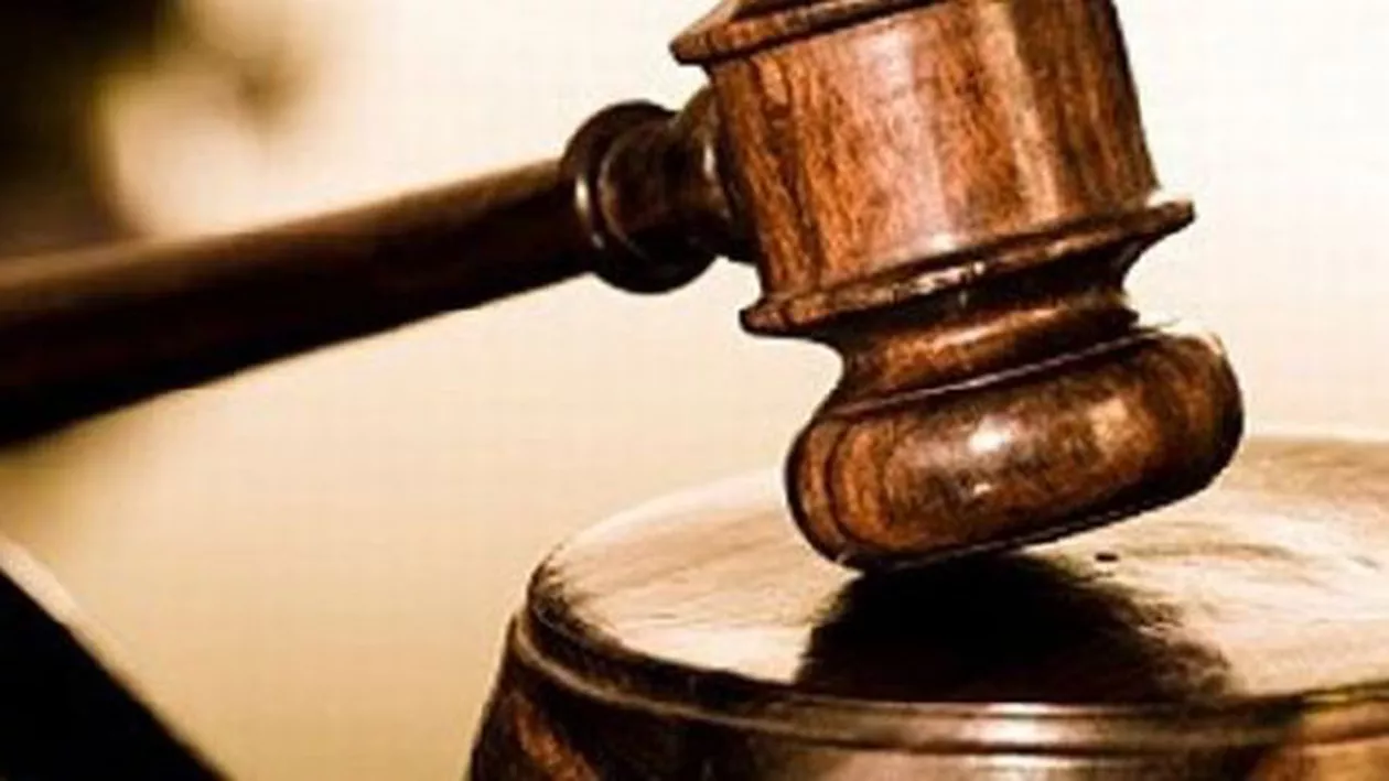 Egipt: Un copil de trei ani, condamnat la închisoare pe viaţă din greşeală