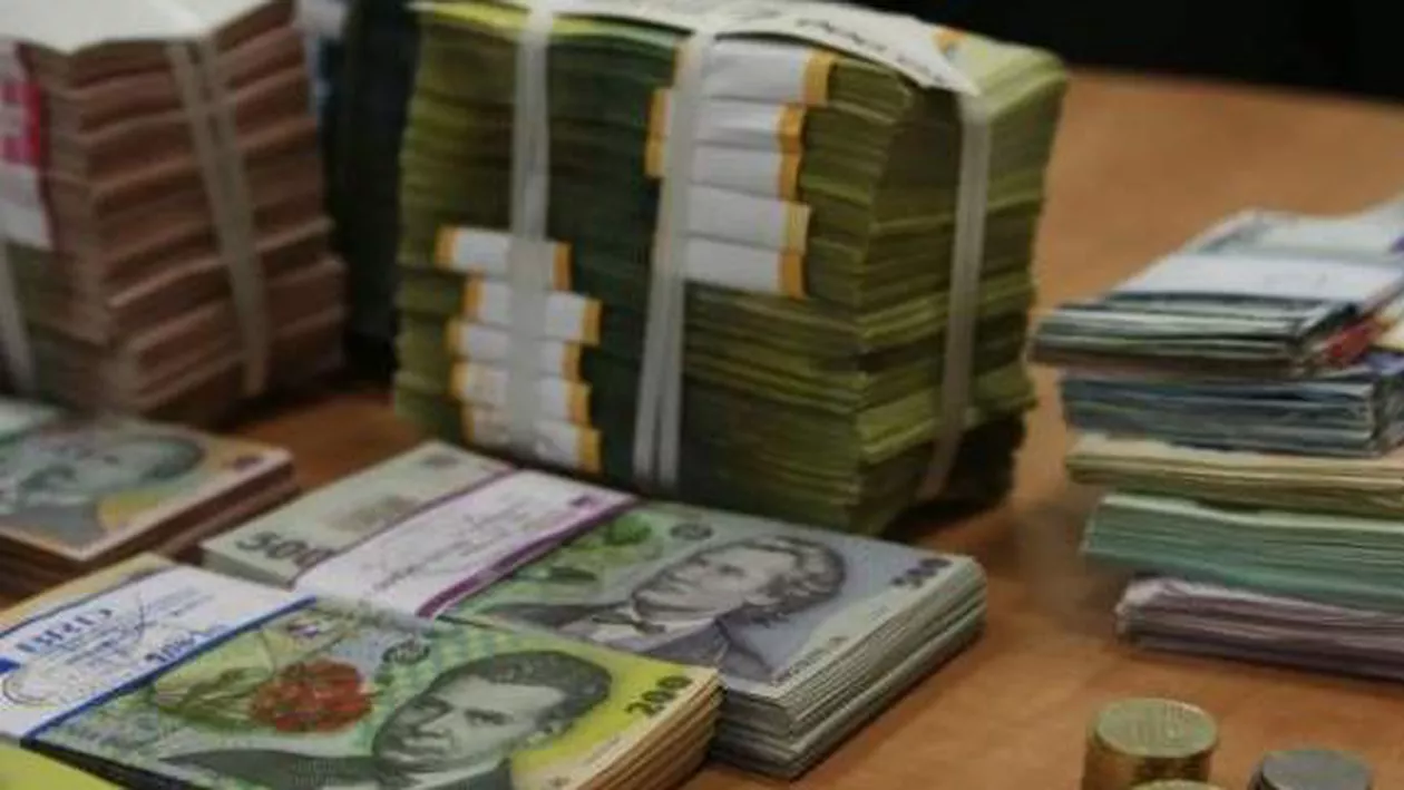 12 persoane acuzate de evaziune fiscală au fost reținute