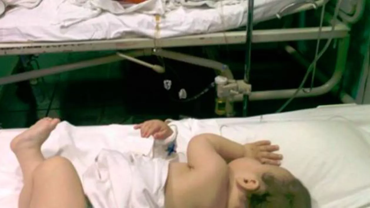 Argeș: 39 de copii, dintre care 25 mai mici de doi ani, internați în spitalele din județ cu scaune diareice