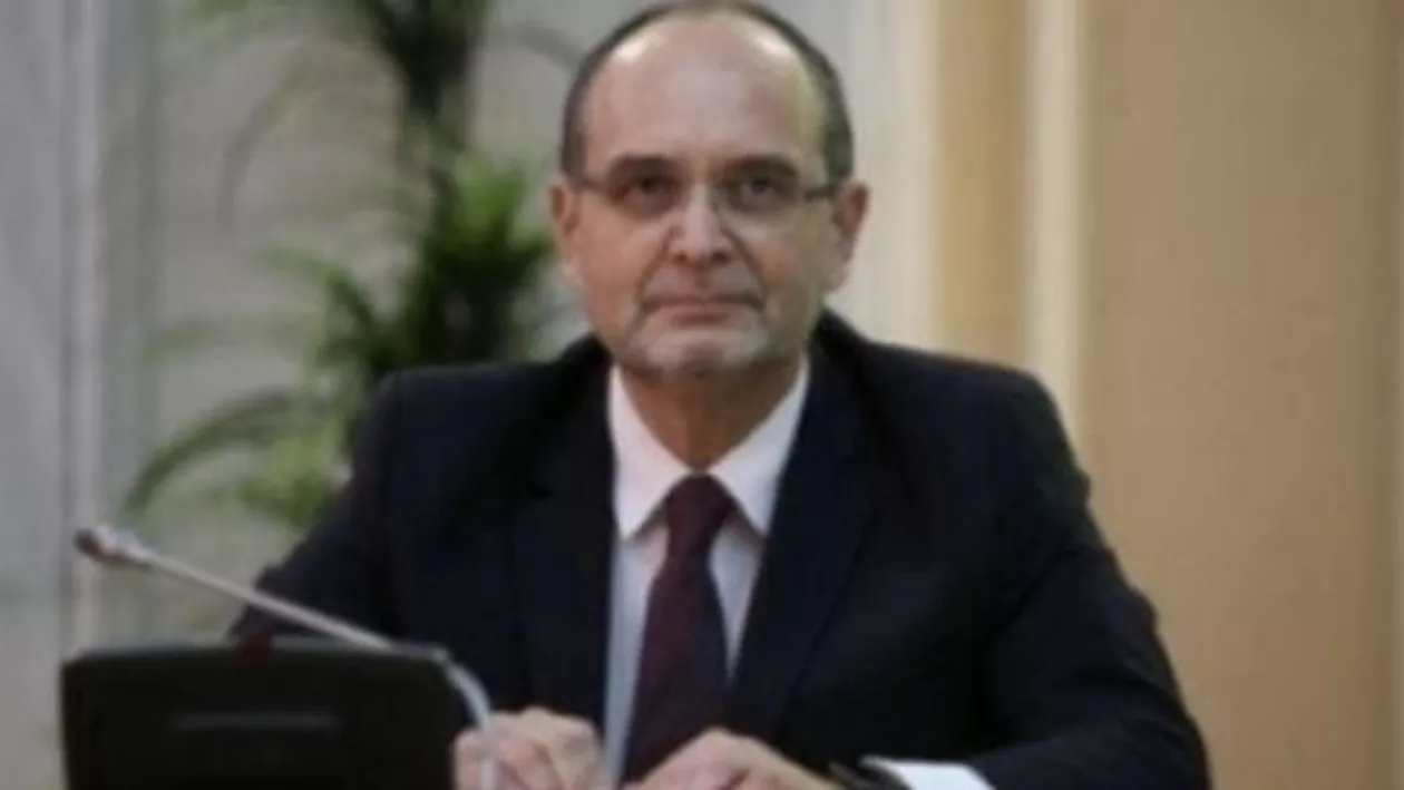 Ministrul Educației: Este necesar un Cod de Etică. Rolul ministrului este să deschidă un spaţiu de dialog, să îi pună pe profesionişti să discute