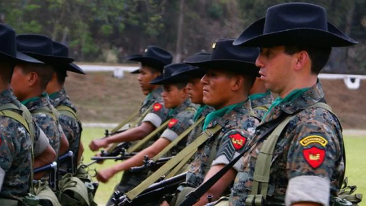 Guatemala: Doi membri ai Armatei au fost condamnați la 360 de ani de închisoare pentru crimă, viol și sclavie sexuală