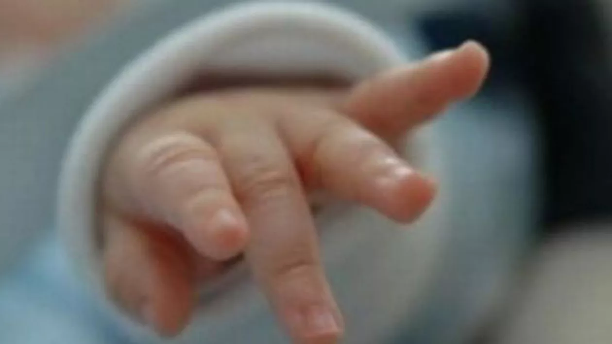 Fetiță de opt luni cu suspiciune de sindrom hemolitic uremic, adusă la Spitalul ”Marie Curie” din Capitală