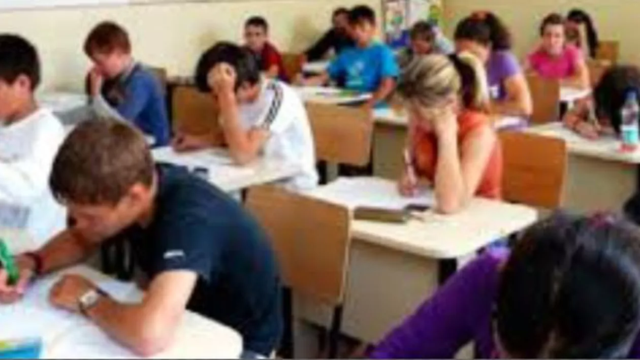 Rezultatele simulării Evaluării Naționale pentru elevii de clasa a VIII-a: Majoritatea mediilor s-au încadrat între 5 și 5,99, iar prezența a fost de puțin peste 90%