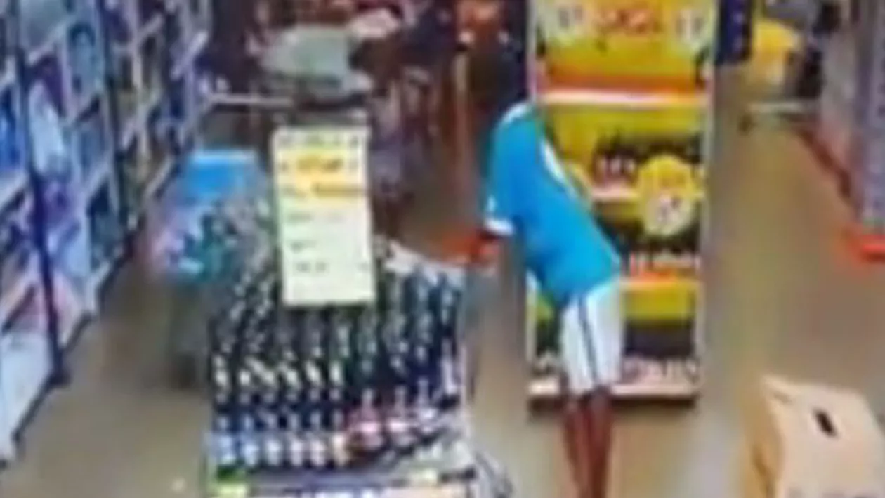 Scene de groază într-un supermarket din Brazilia: Un bărbat a fost împușcat în fața mai multor copii (VIDEO)