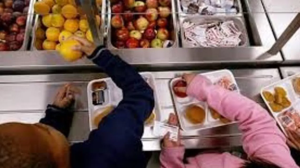 ISJ Argeș va efectua verificări în toate cantinele școlare în urma cazurilor cu toxiinfecție alimentară din Argeș